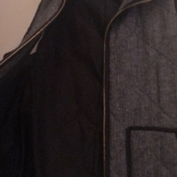 Vest - Picture 4 of 4